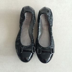 Tahari Gracious Ballerina Leather Scrunch Flats 10